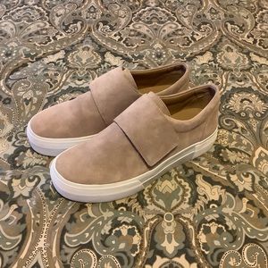 Mint Vince Cage Suede Sneaker Wmns Sz 7.5 Worn 1x